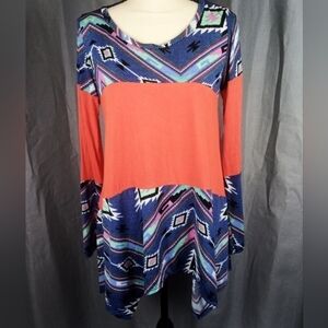 Pretty geometric long sleeve top, size XL